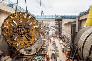 hs2-giant-125-tonne-cutterhead-being-for-TBM-being-moved-into-place-300x200.jpg