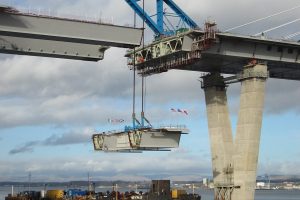 Queensferry Crossing last segment lifted into place 3to2