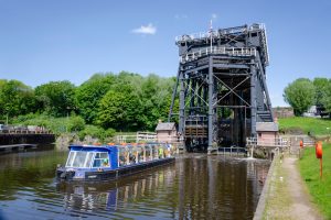 shutterstock_1376222735-anderton-boat-lift-300x200.jpg