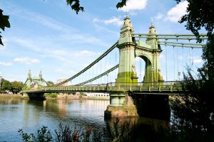 shutterstock_31872764-hammersmith-bridge-300x200.jpg